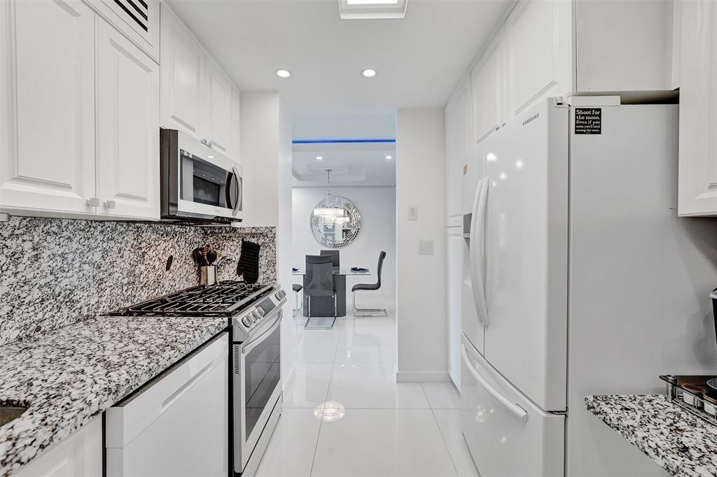 2030 S Ocean Drive - Photo 4