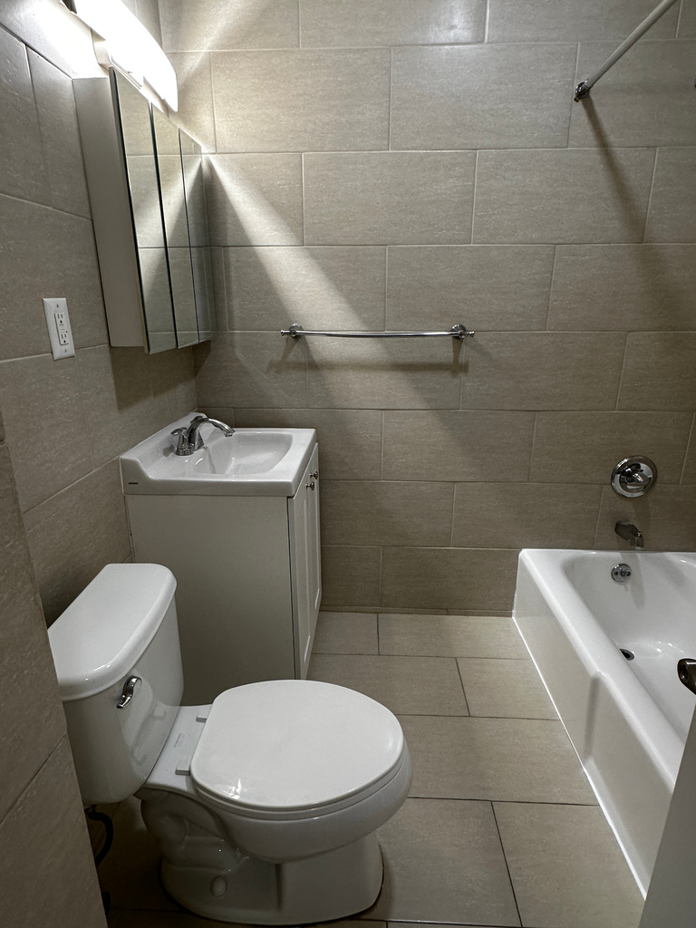West 34th Street - Photo 4