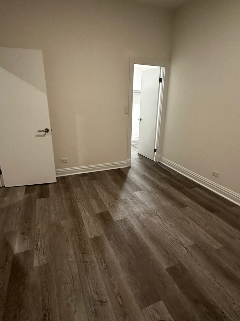 West 34th Street - Photo 5