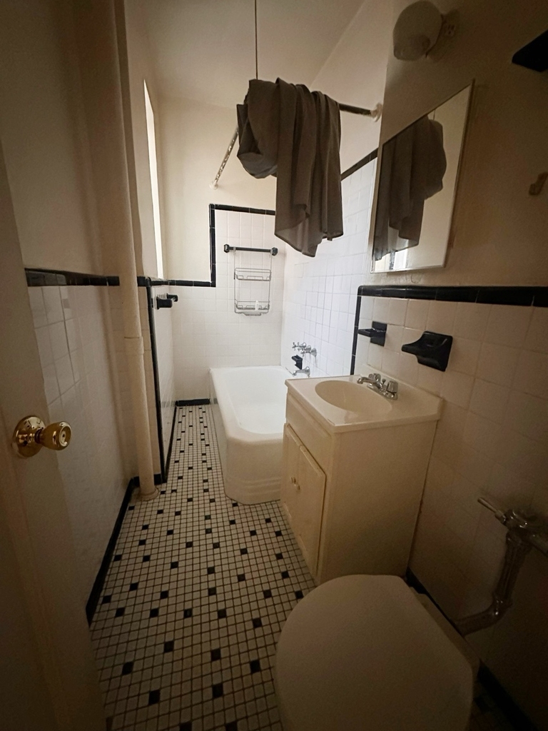 75th street and 37th Avenue - Photo 4