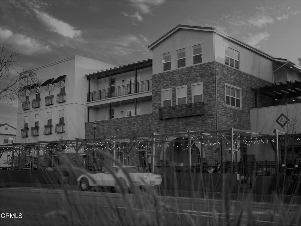 2024 Ventura Boulevard - Photo 1