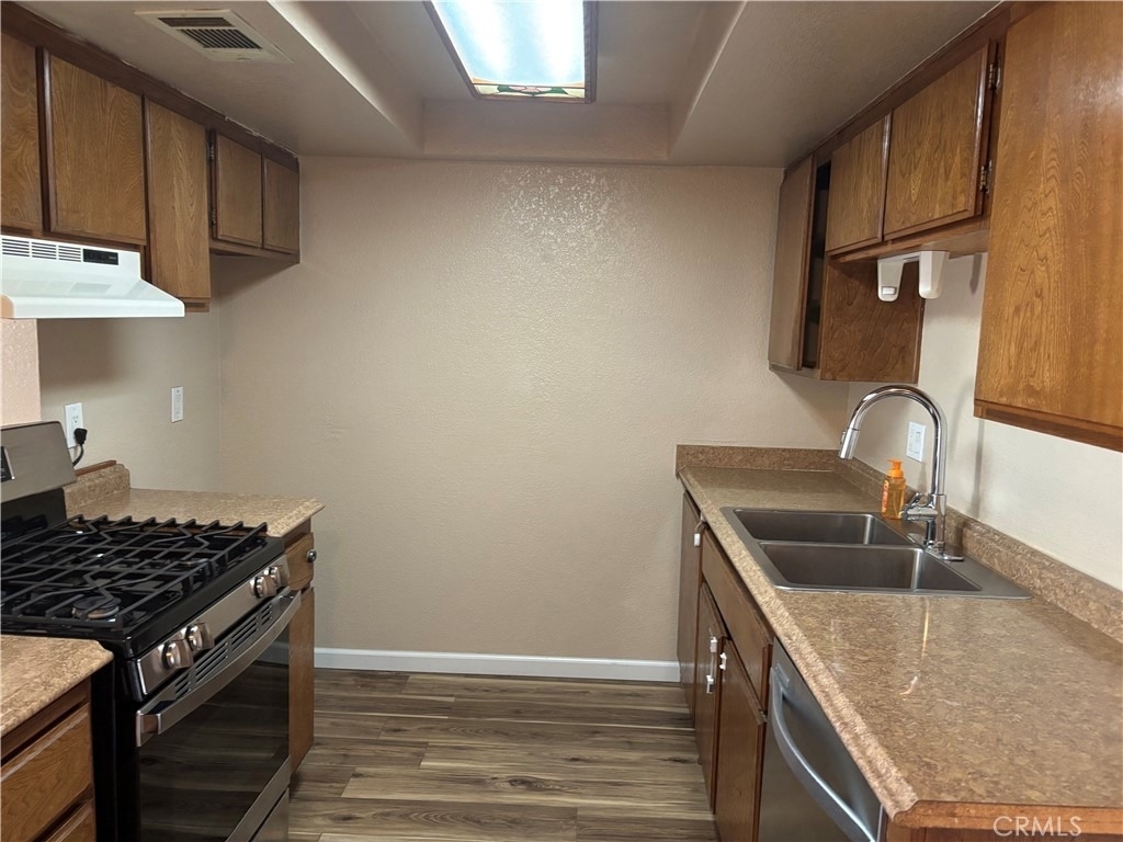 2469 W Acacia Avenue - Photo 2
