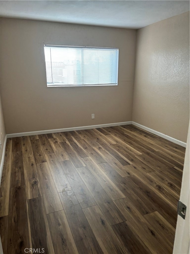 2469 W Acacia Avenue - Photo 4