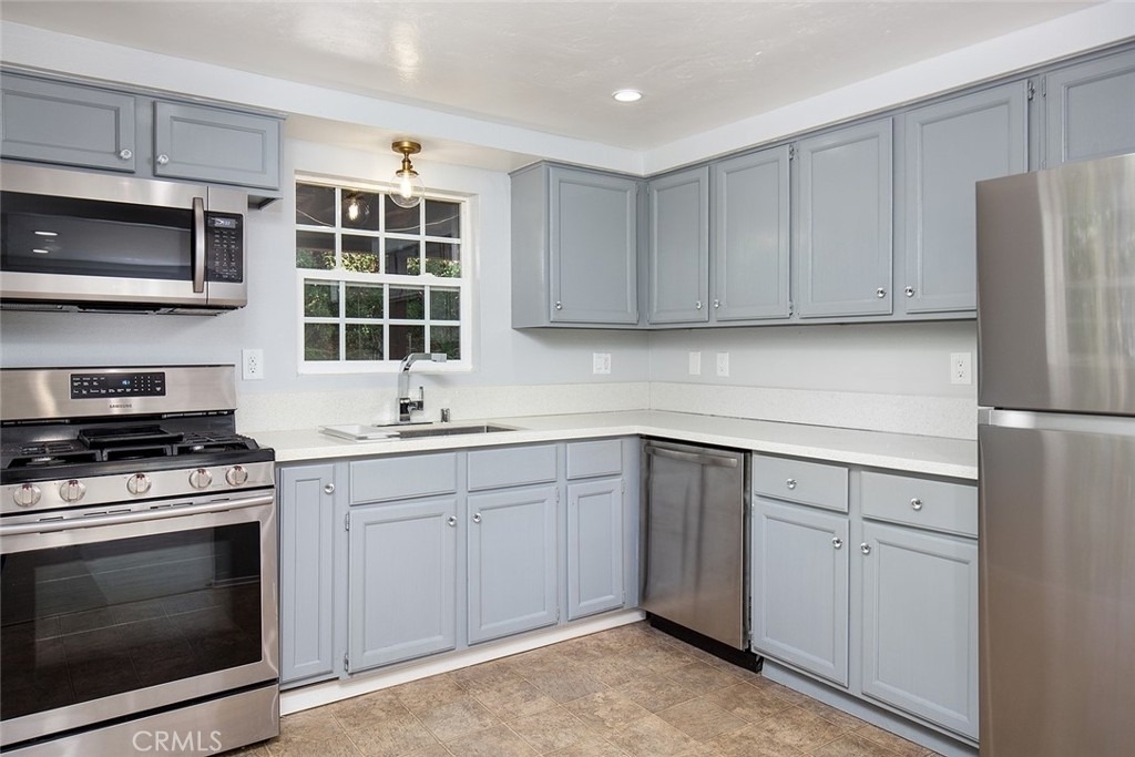 487 Sturtevant Drive - Photo 5