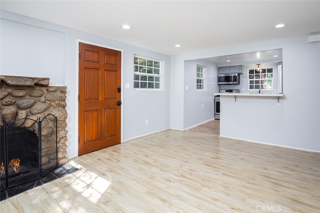 487 Sturtevant Drive - Photo 3