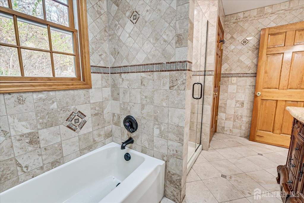 23 Cardownie Street - Photo 22