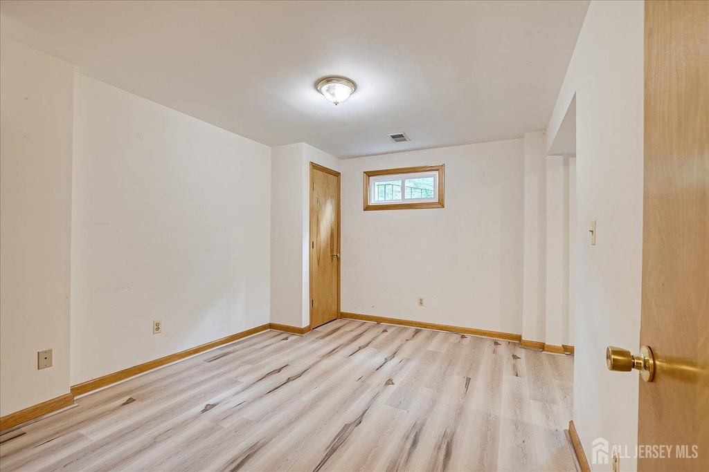 23 Cardownie Street - Photo 54