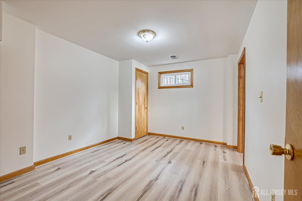 23 Cardownie Street - Photo 28
