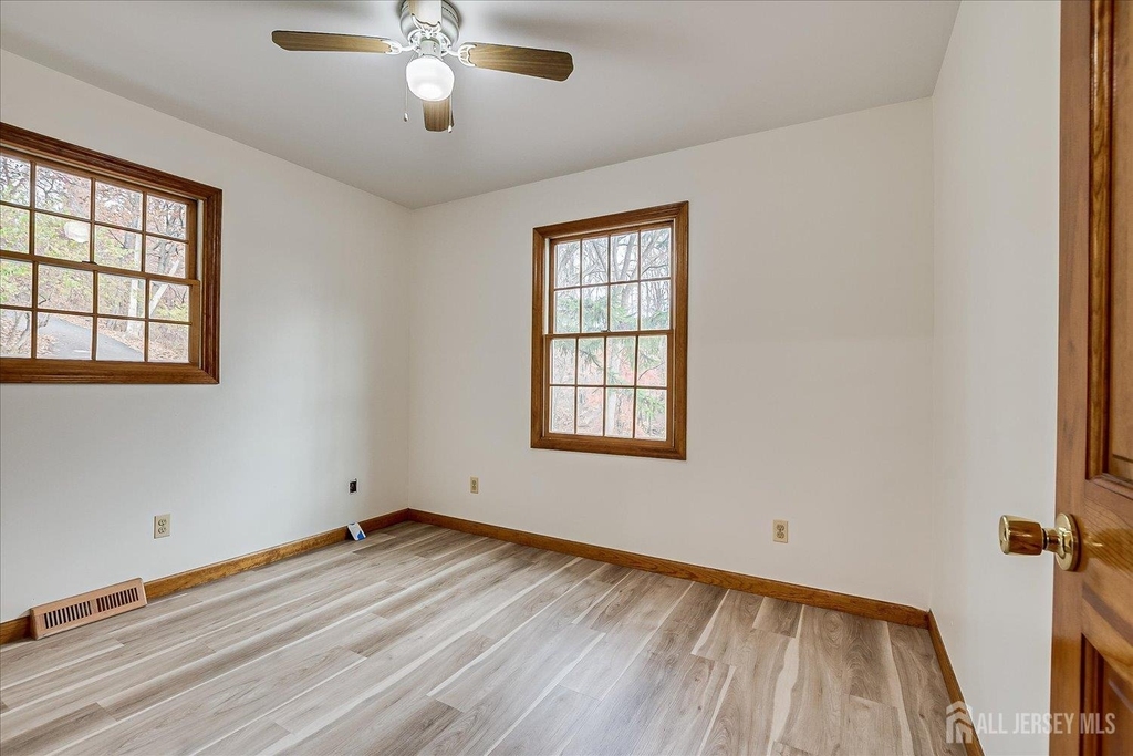 23 Cardownie Street - Photo 18