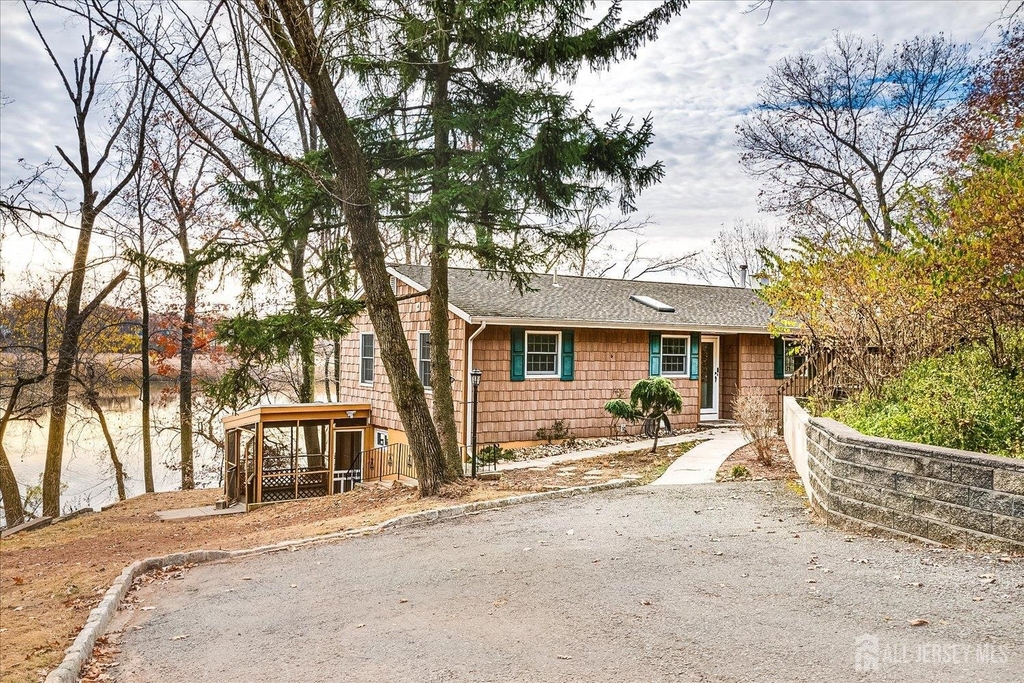 23 Cardownie Street - Photo 0