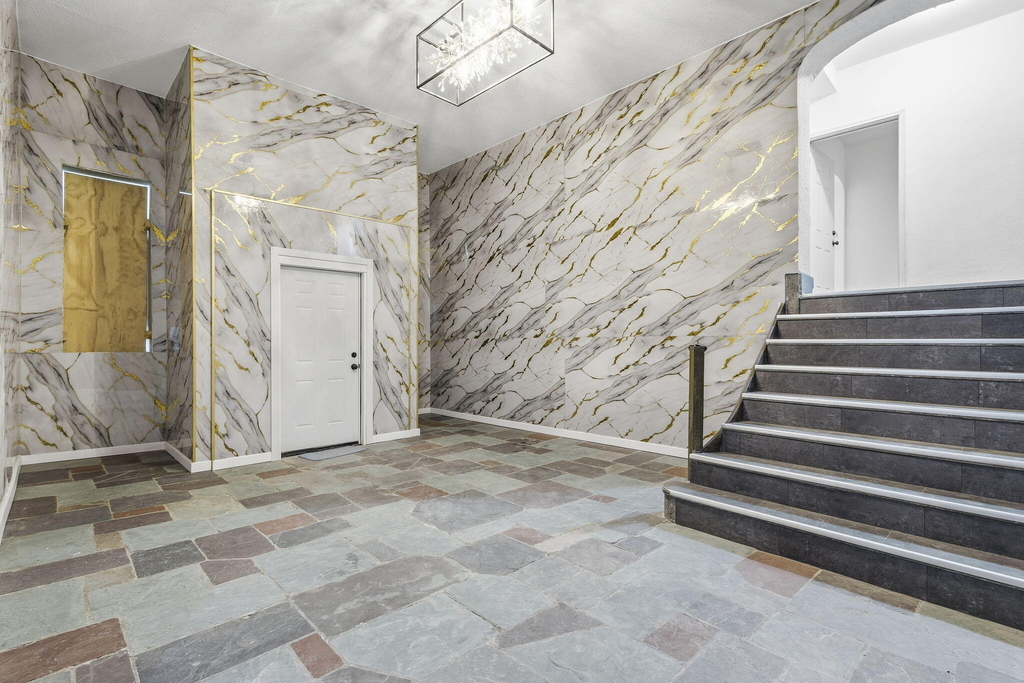 3295 Rochester Street - Photo 2