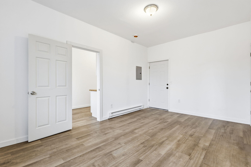 3295 Rochester Street - Photo 4