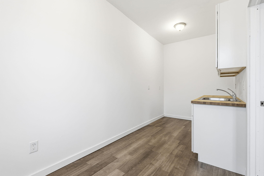 3295 Rochester Street - Photo 5