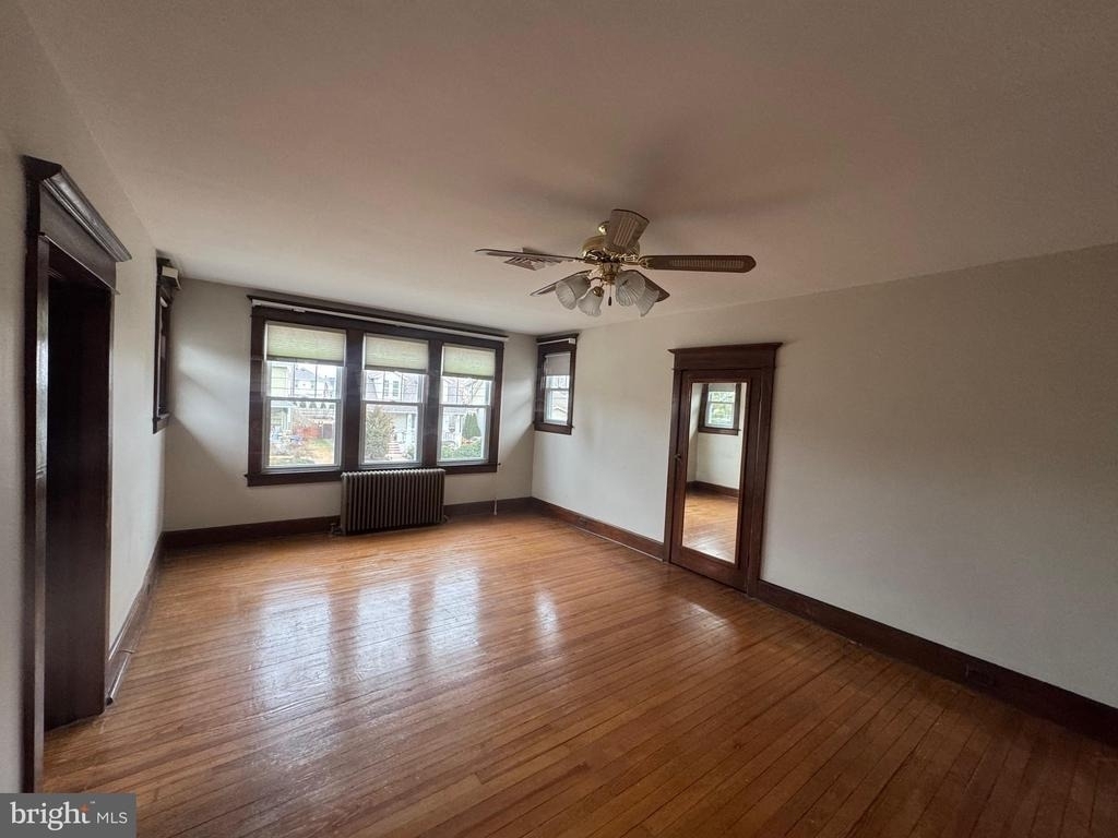 307 Edgewood Avenue - Photo 2