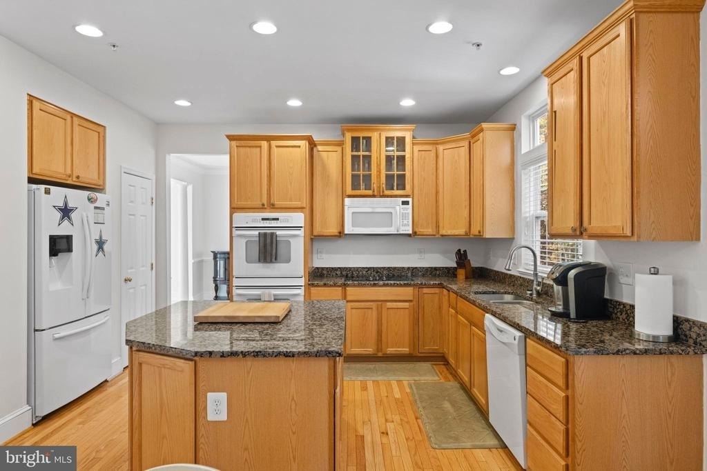 8008 Dorado Terrace - Photo 20
