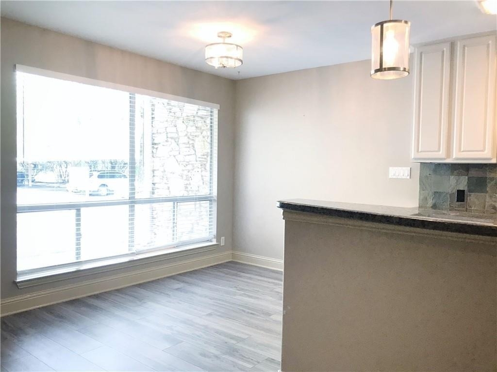 500 E Riverside Dr - Photo 5