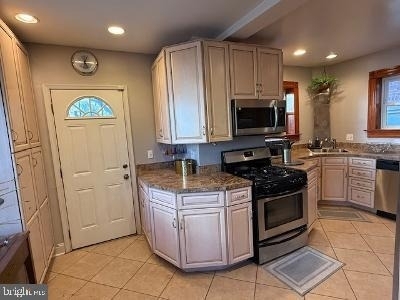 4033 Greenmount Avenue - Photo 7
