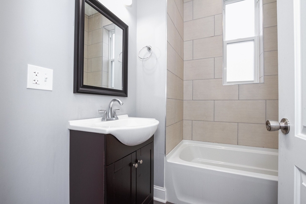 7322 S Langley Avenue - Photo 7