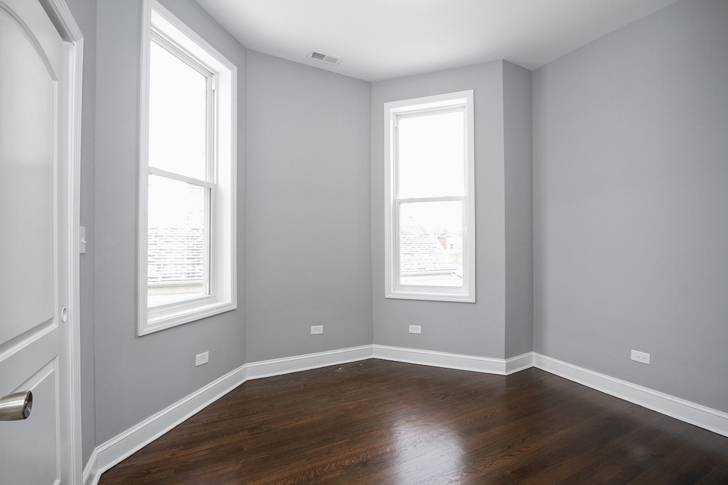 7322 S Langley Avenue - Photo 1