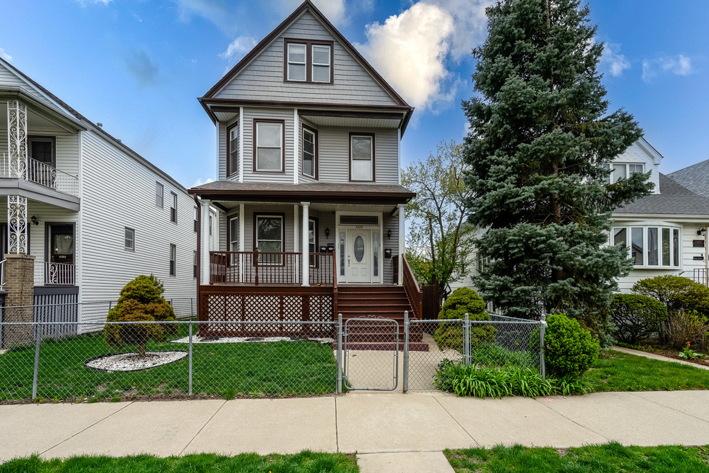 4326 N Avers Avenue - Photo 0