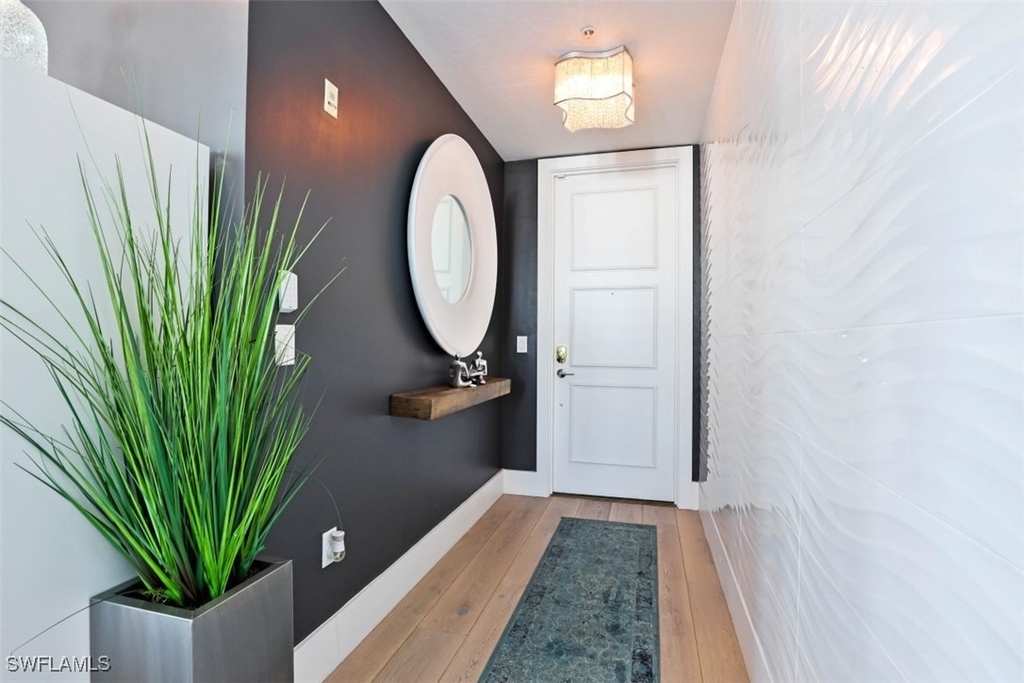 900 5th Avenue S - Photo 1