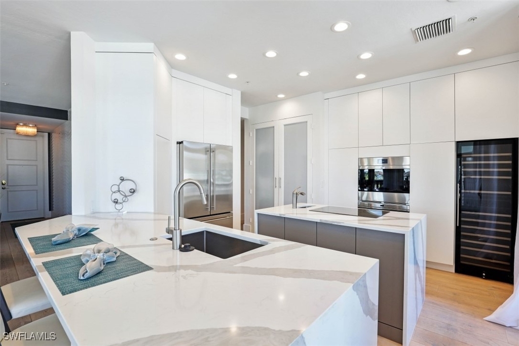 900 5th Avenue S - Photo 4