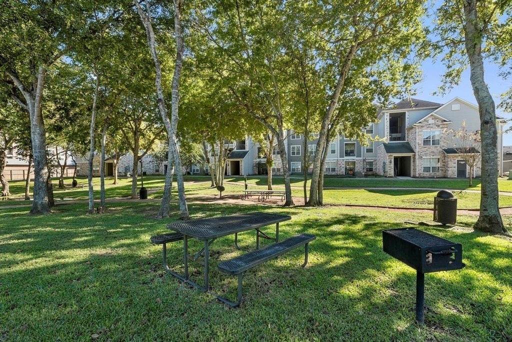 3101 Vista Drive - Photo 2