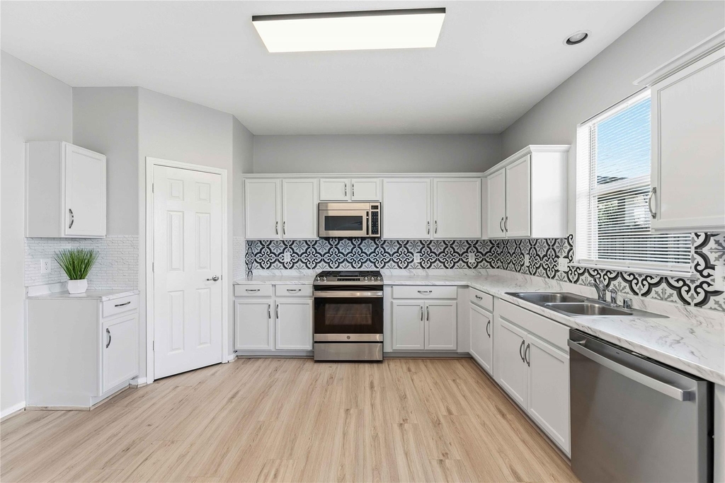 3310 Bremerton Falls Drive - Photo 9