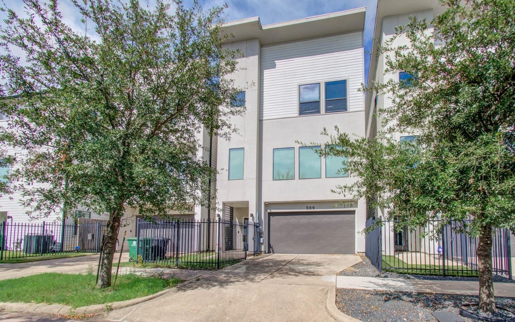 509 Gregg Street - Photo 1