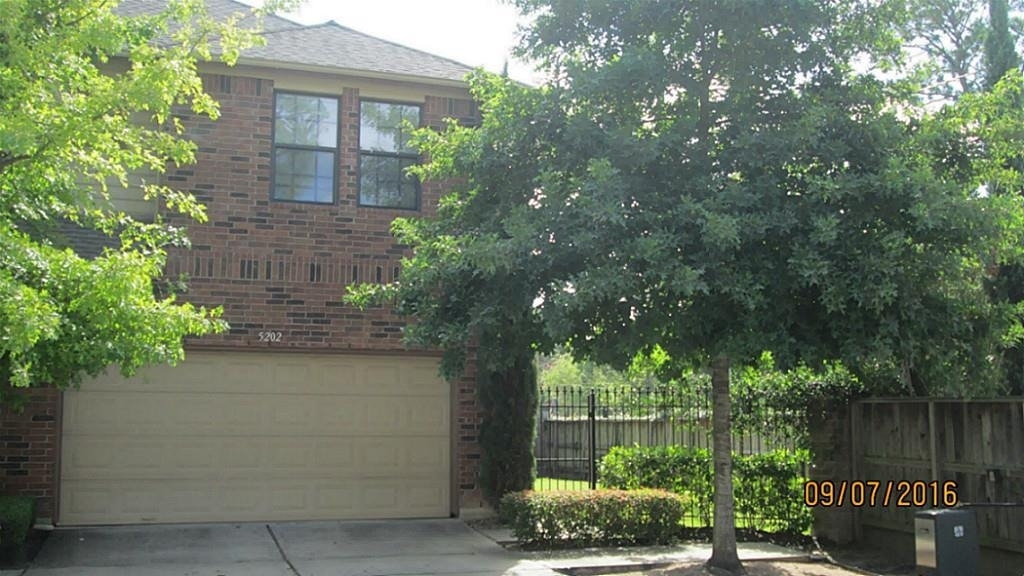 5202 Brinkman Court - Photo 0