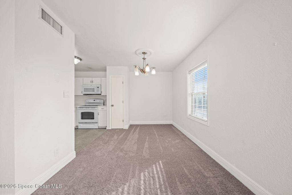 913 S Colonial Court - Photo 6