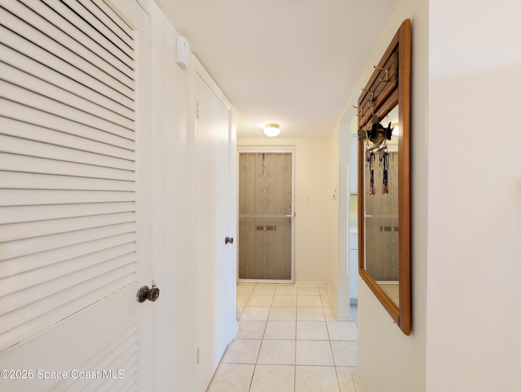 190 E Olmstead Drive - Photo 2