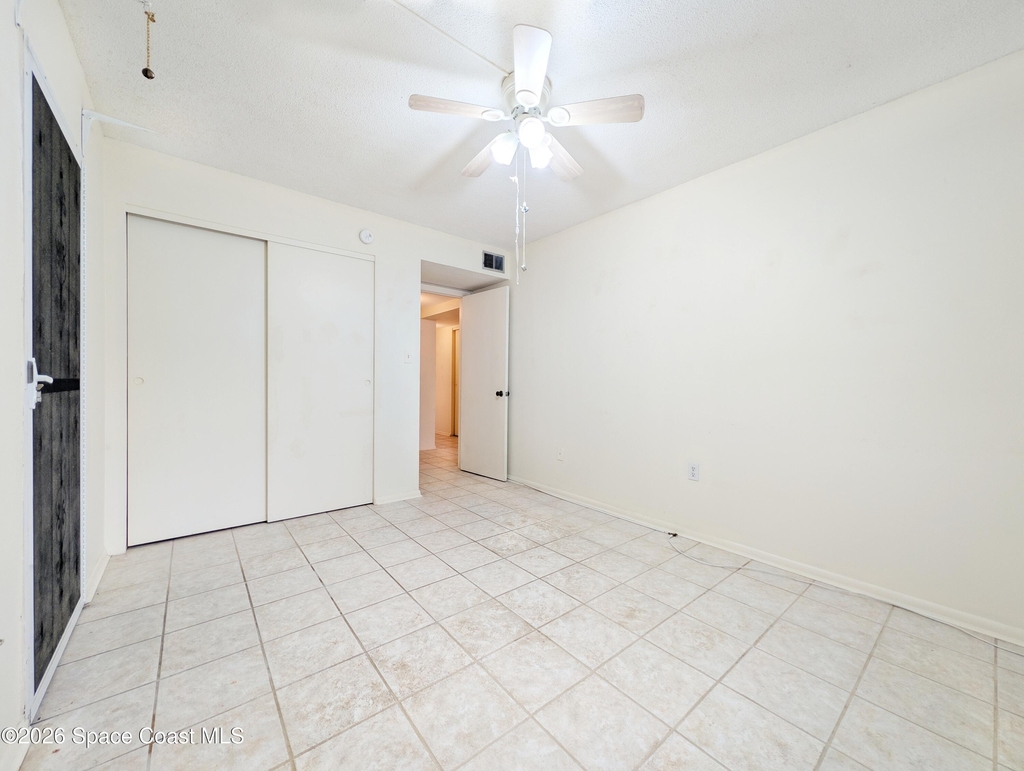 190 E Olmstead Drive - Photo 18