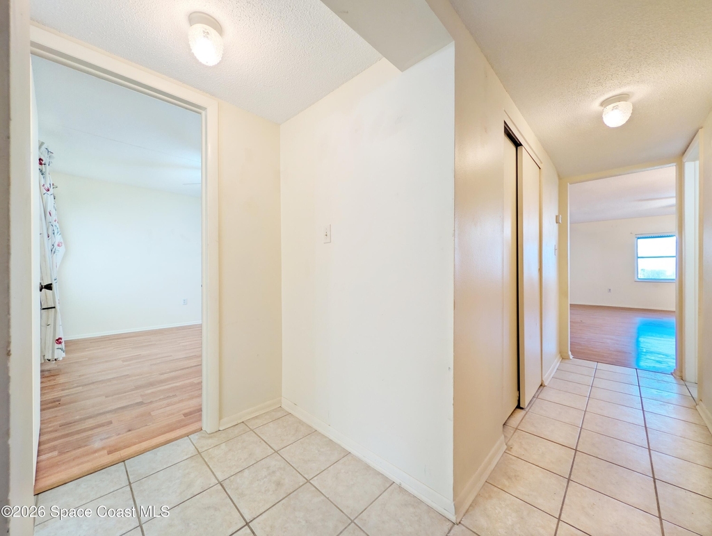 190 E Olmstead Drive - Photo 10