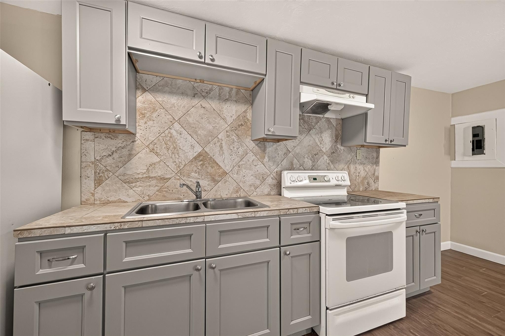 4203 Polk Street - Photo 9