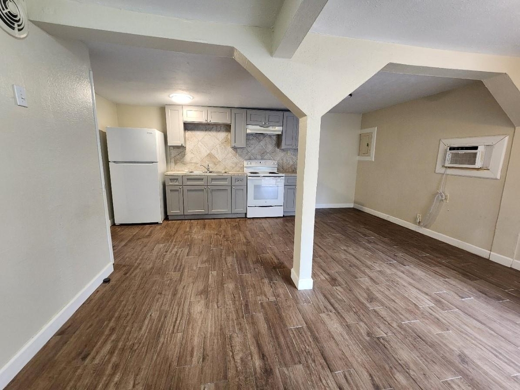 4203 Polk Street - Photo 4
