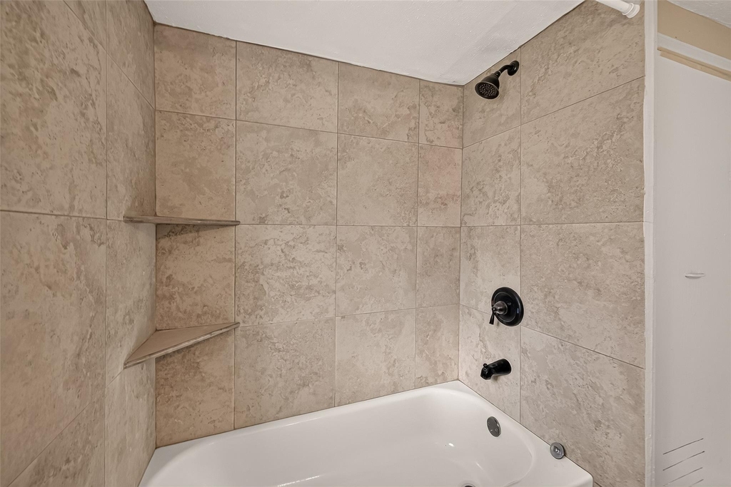 4203 Polk Street - Photo 15