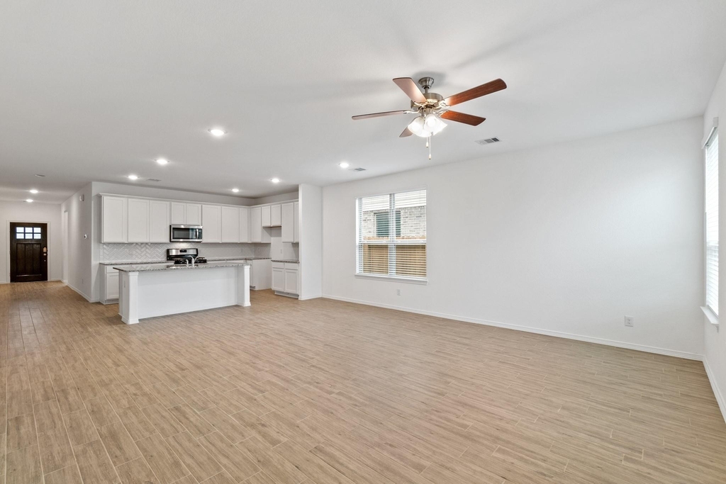 23018 Forebear Drive - Photo 8