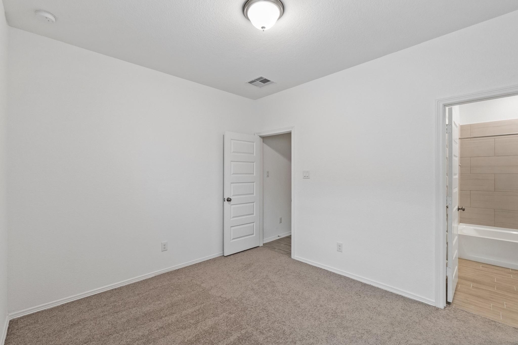23018 Forebear Drive - Photo 20