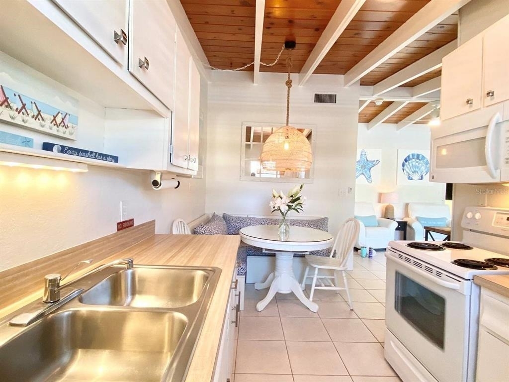 6006 Midnight Pass Road - Photo 6
