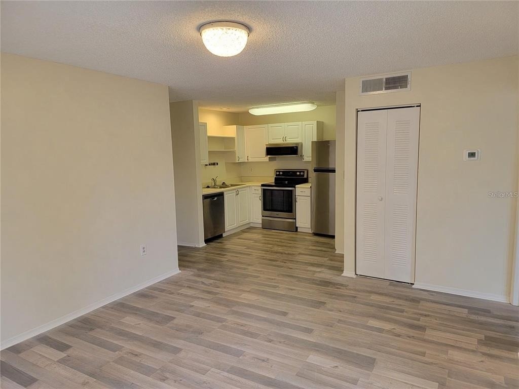 4211 Chatham Oak Court - Photo 6