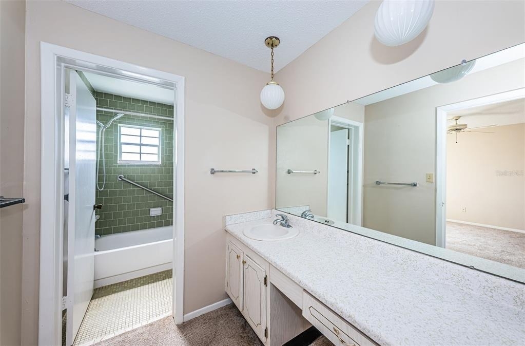 1706 Belleair Forest Drive - Photo 18
