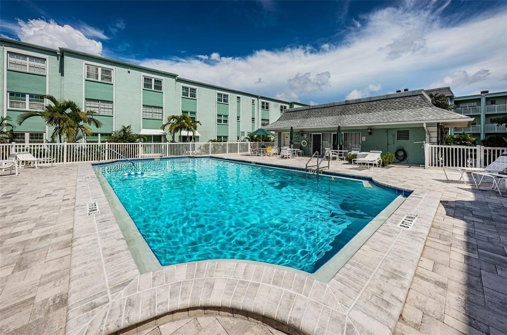 1706 Belleair Forest Drive - Photo 25