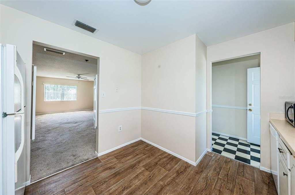 1706 Belleair Forest Drive - Photo 6
