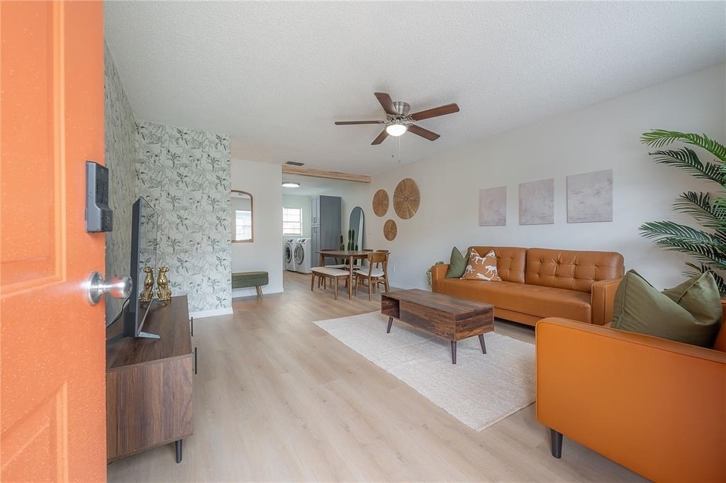 6908 S Macdill Avenue - Photo 1