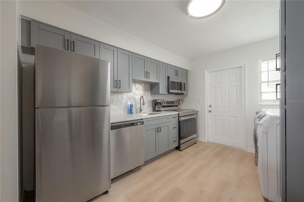 6908 S Macdill Avenue - Photo 11