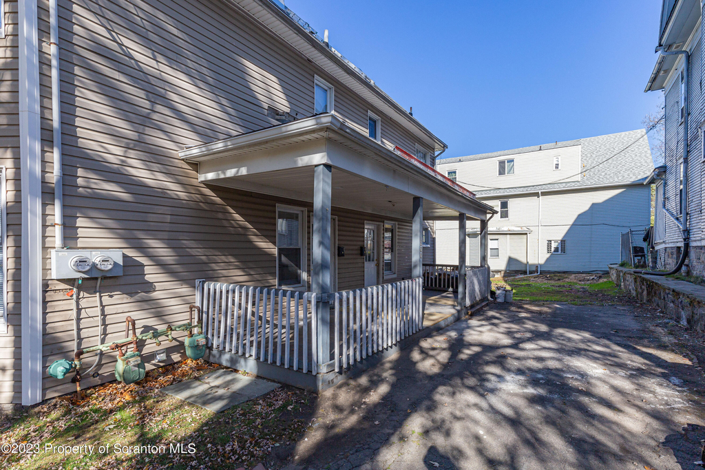 802 Quincy Avenue - Photo 8