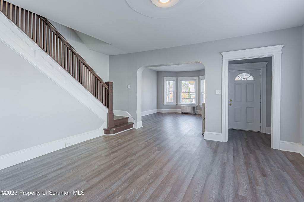 802 Quincy Avenue - Photo 6