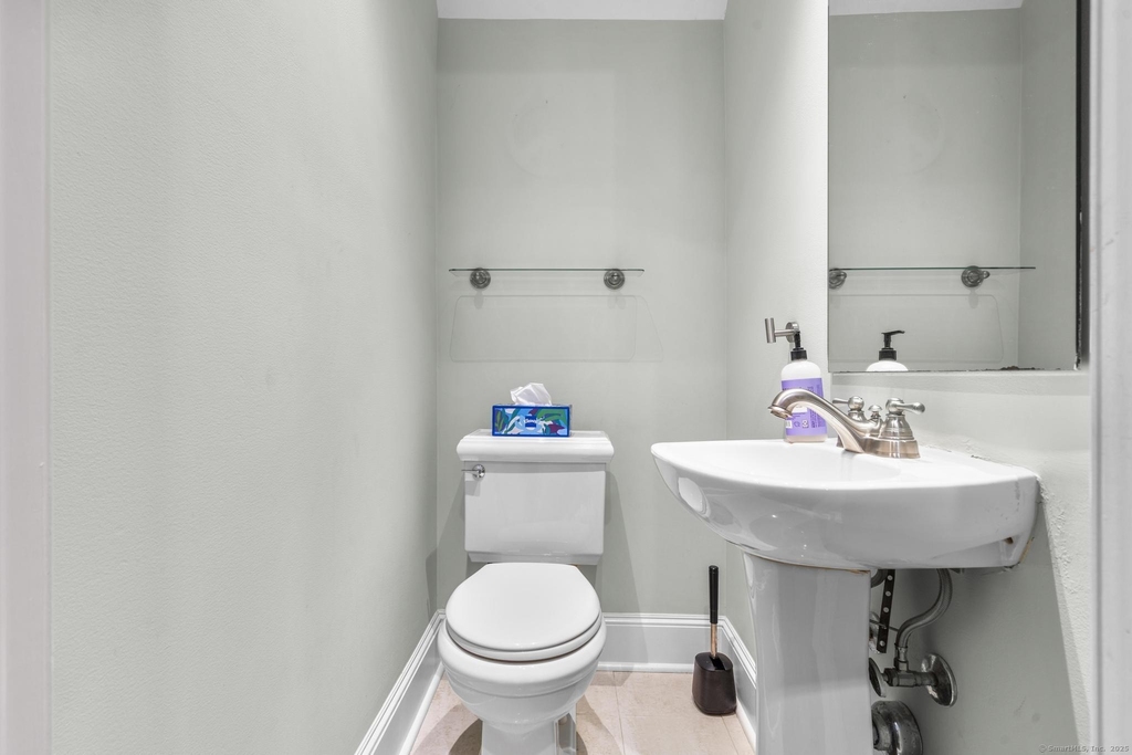447 Reef Road - Photo 8