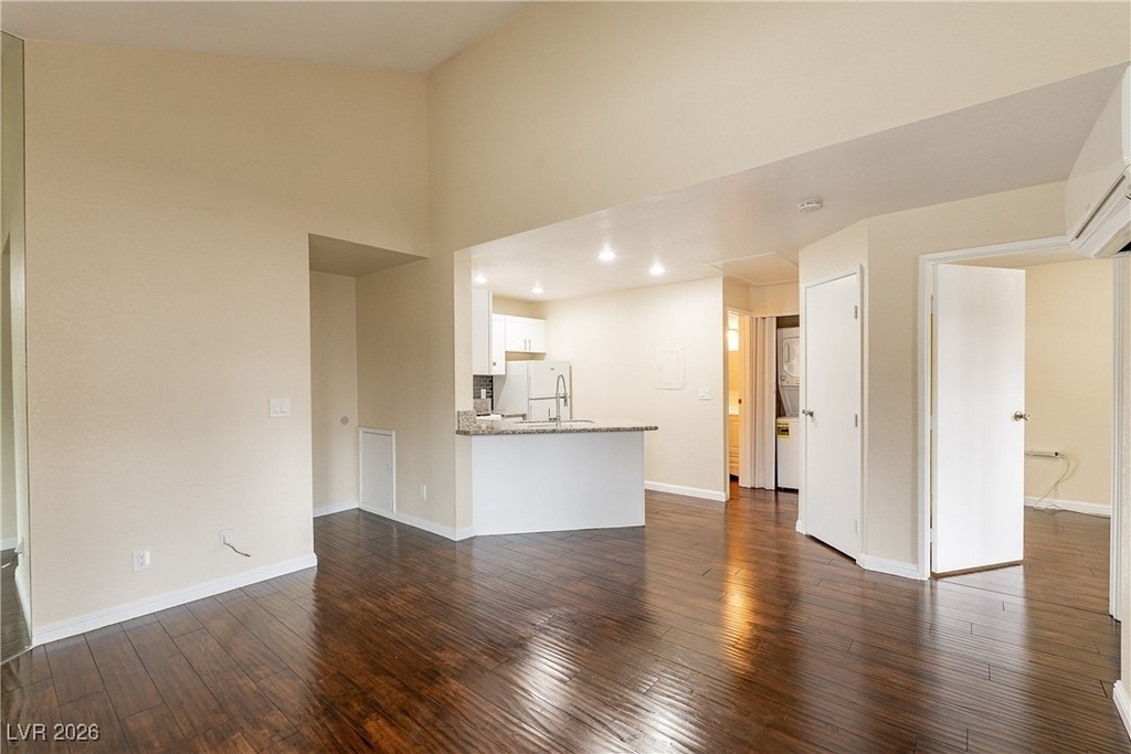 450 Elm Drive - Photo 4